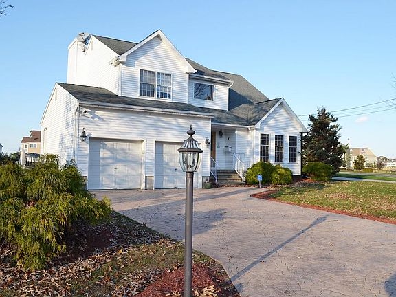 5th image of 538 Midwood Dr
