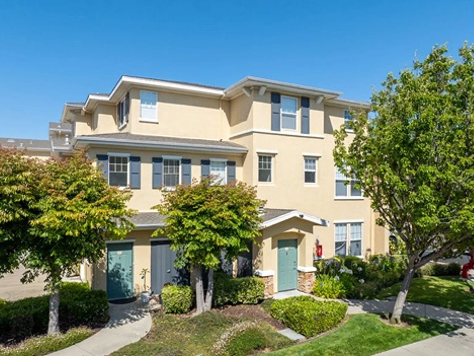 de Tolosa Ranch Apartments — Photo 4
