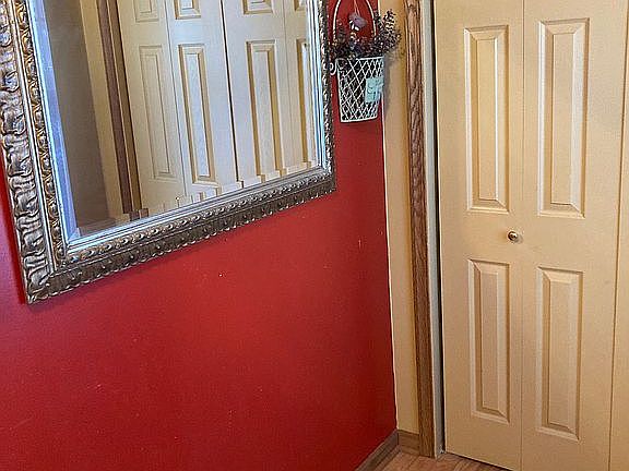 Front foyer/entrance