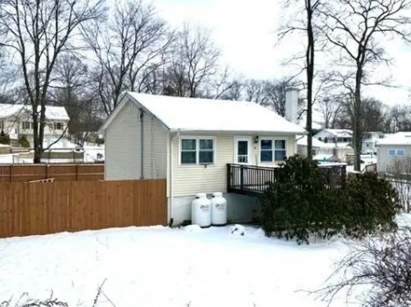 25 Tufts Trl, Hopatcong Boro, NJ 07843