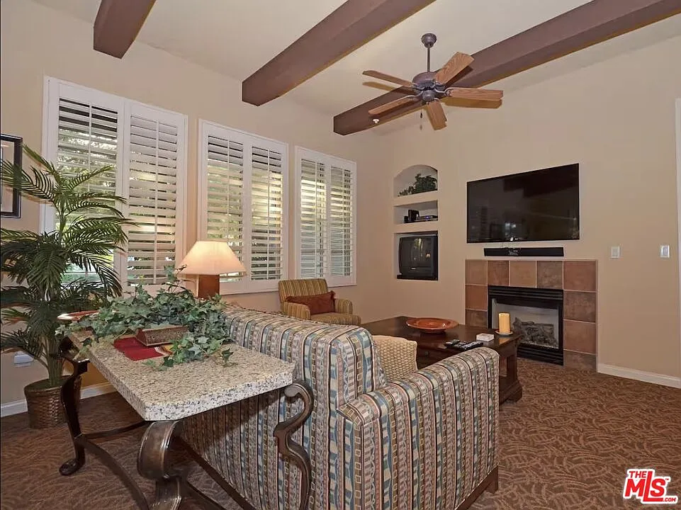 3 bed, 3.0 bath, 1706 sqft, $4,000 — Photo 4