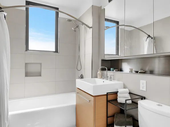 38 Delancey Street 14D image 5 of 6