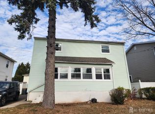 993 Hamilton St, Somerset, NJ 08873
