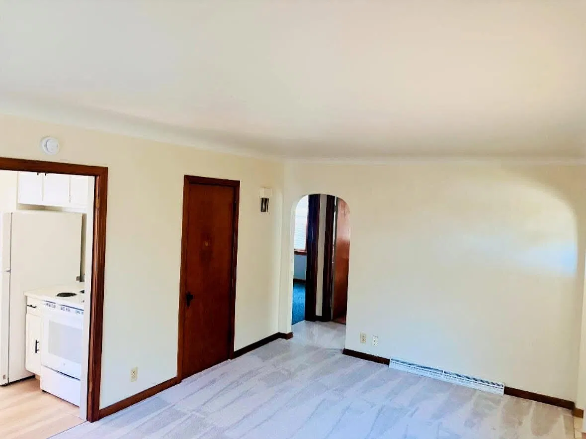 4 bed, 1.0 bath, $1,375 — Photo 4