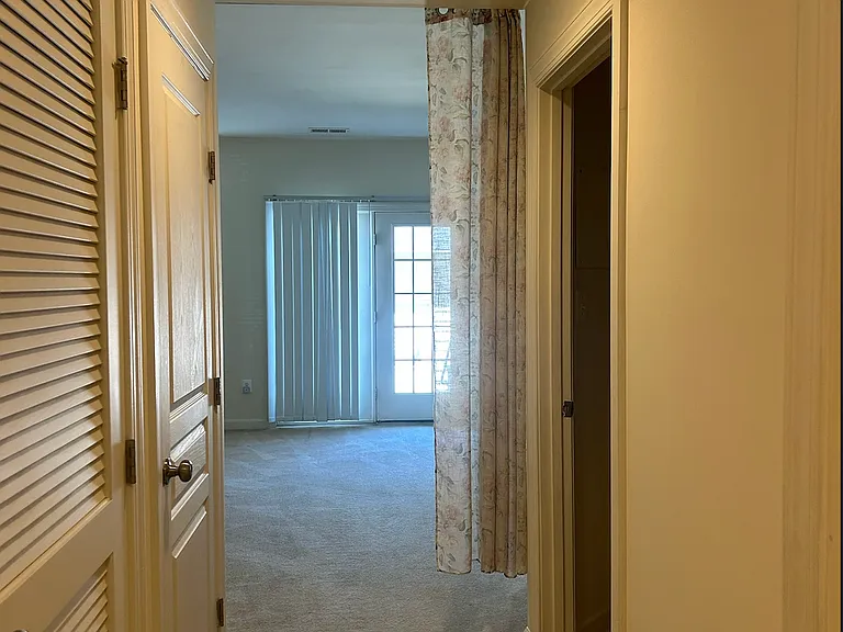 4066 Finsbury Ln — Photo 3