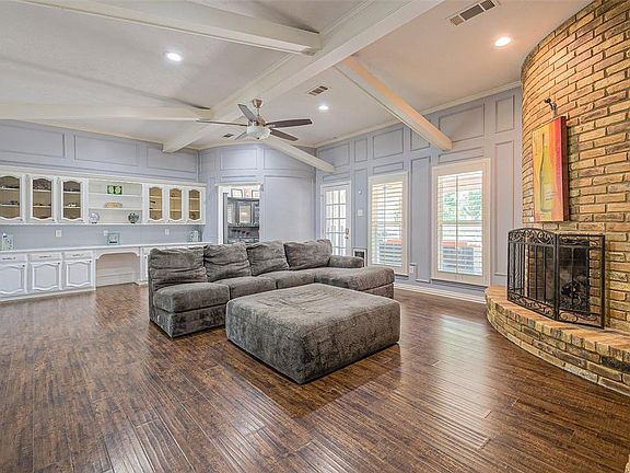 3rd image of 3505 Sandee Ln