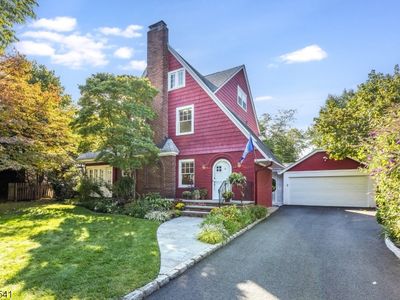 4 The Fairway, Montclair, NJ, 07043