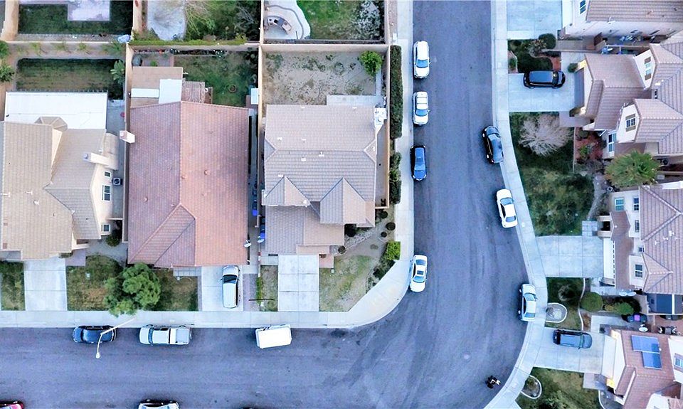 1st image of 15337 Burnet Ct