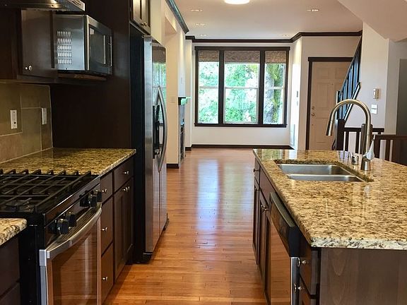 3rd image of 1422 18th Ave Unit B