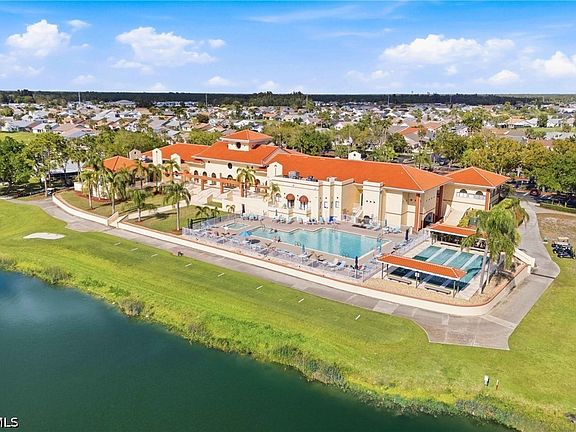 3rd image of 3902 Sabal Springs Blvd