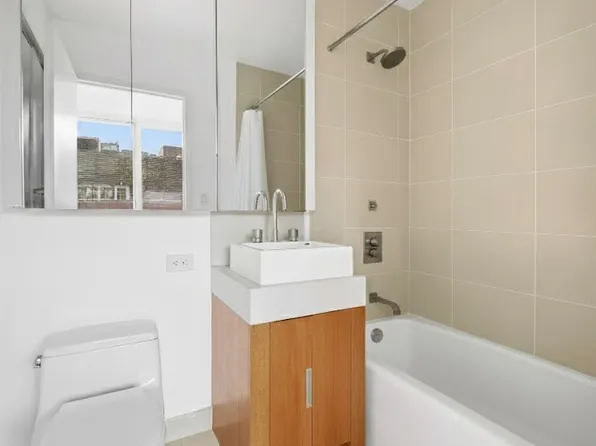 450 West 17th Street image 8 of 13