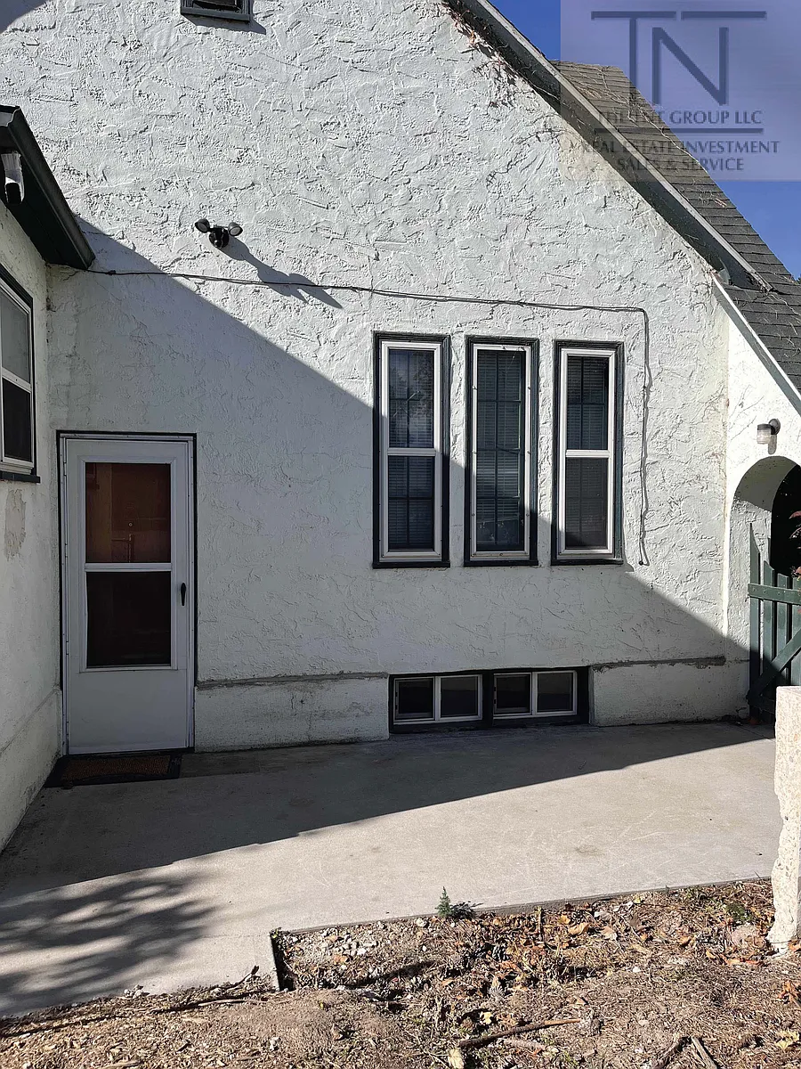 Building Photo - 1914 Cleveland Blvd #B