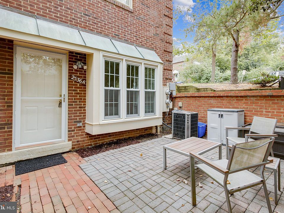 1st image of 2536 Fairfax Dr #2A