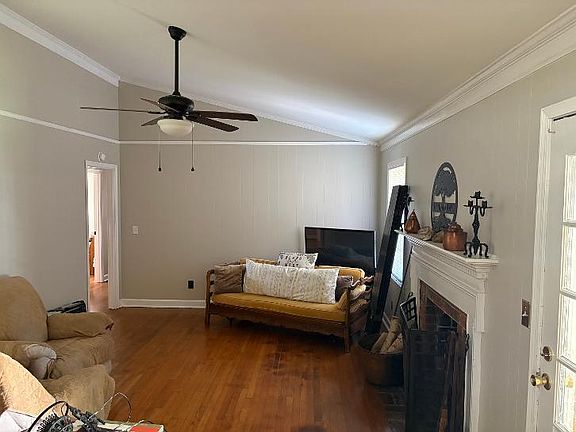 5th image of 15 Reynolds Rd