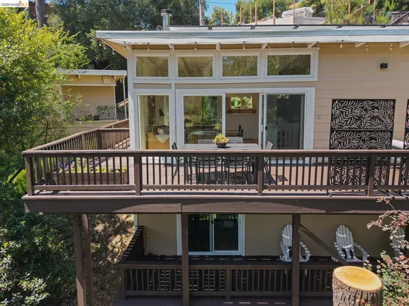 6680 Saroni Dr, Oakland, CA 94611