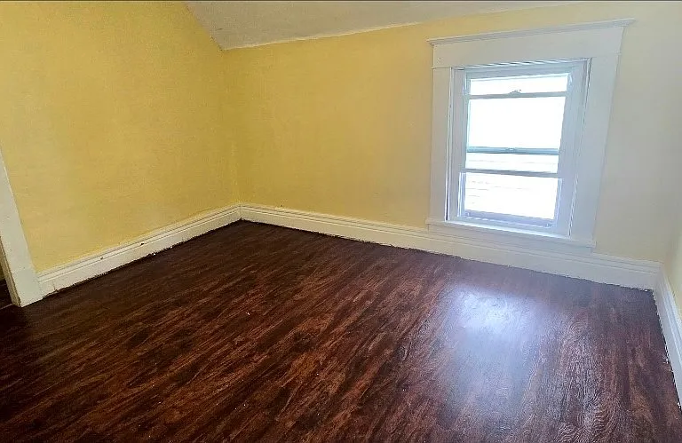 31 Roma Ave — Photo 11