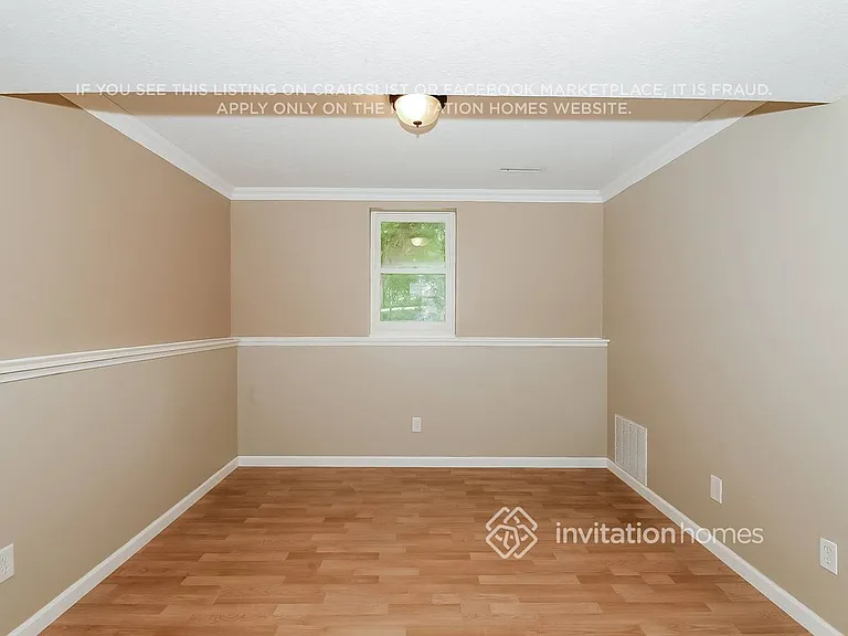 1716 Lamplight Dr — Photo 5