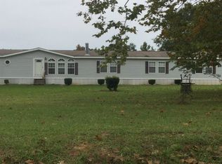 925 Ellis Dr, Waskom, TX 75692