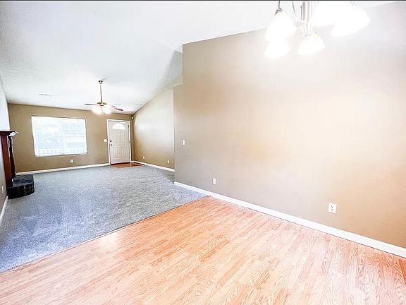 4th image of 3103 Aspen Woods Ln