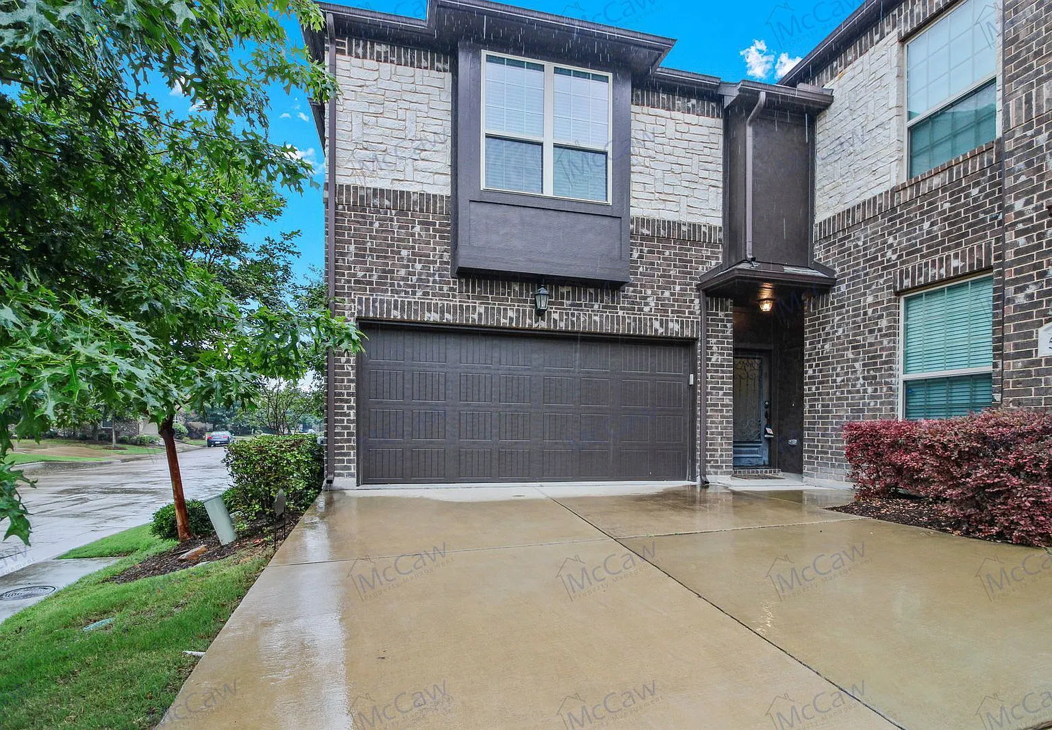 2 bed, 2.5 bath, 1858 sqft, $2,300 — Photo 1