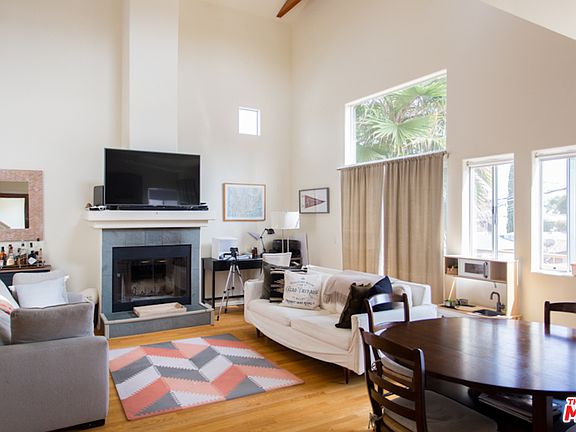 4th image of 710 Ocean Park Blvd