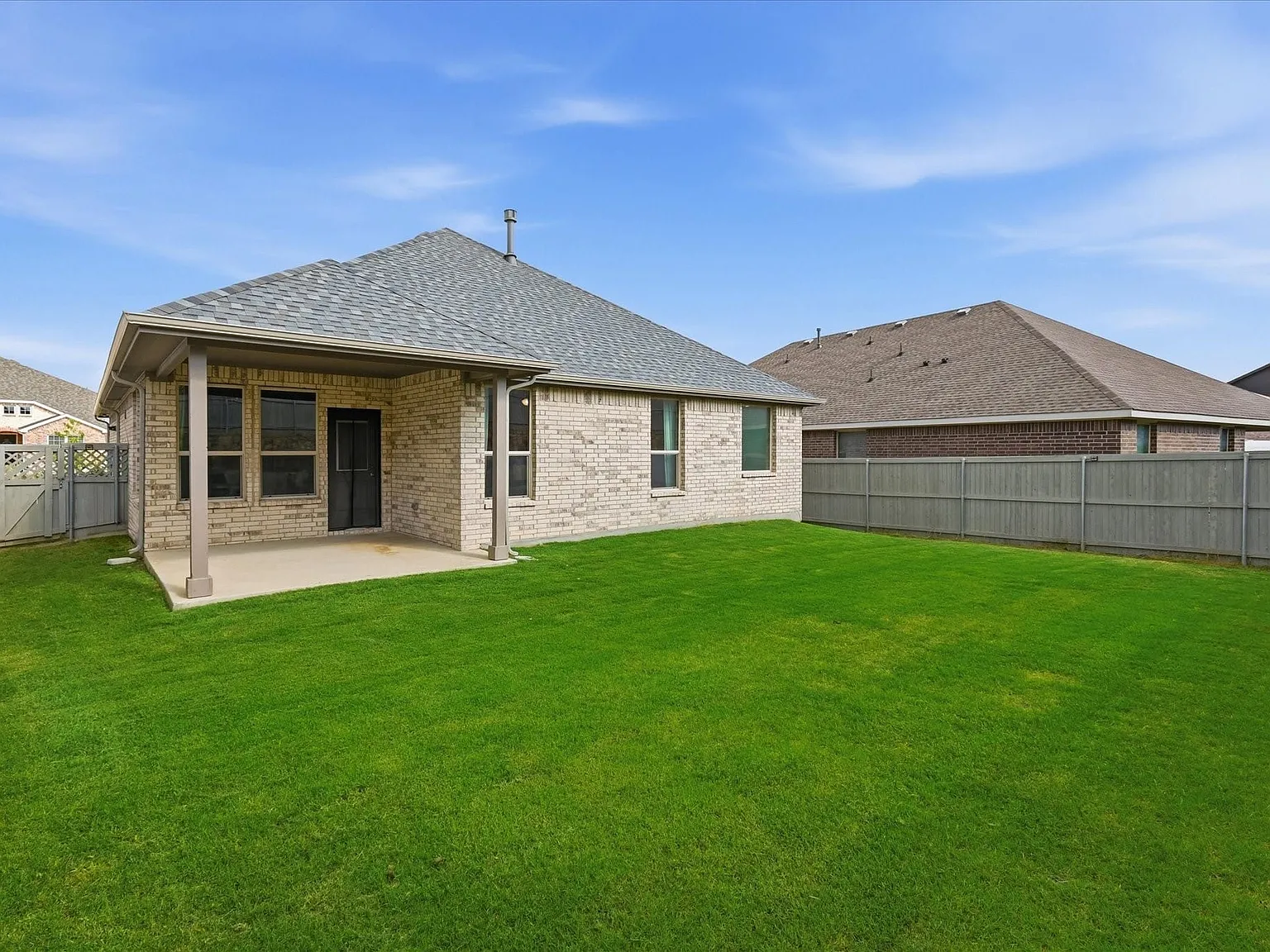 4 bed, 2.0 bath, 1809 sqft, $2,900 — Photo 2