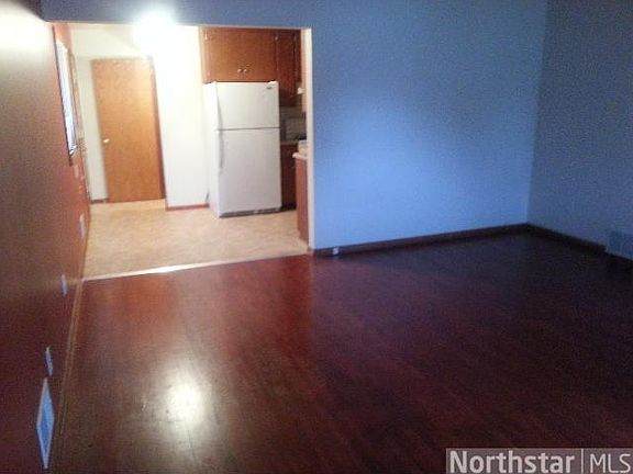5th image of 2824 James Ave N