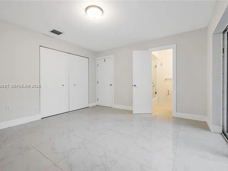 3056 Shipping Ave #Townhouse 2 — Photo 11