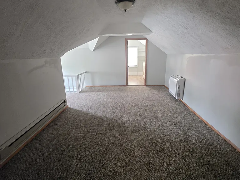 4562 Charles St — Photo 16