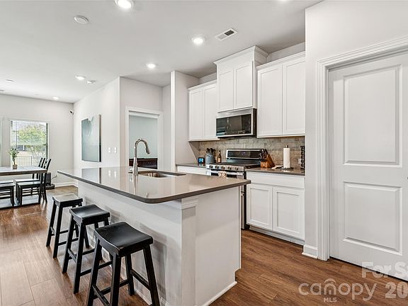 2nd image of 3013 Striped Maple Ct