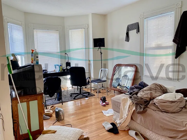 190 Highland St #3 — Photo 1