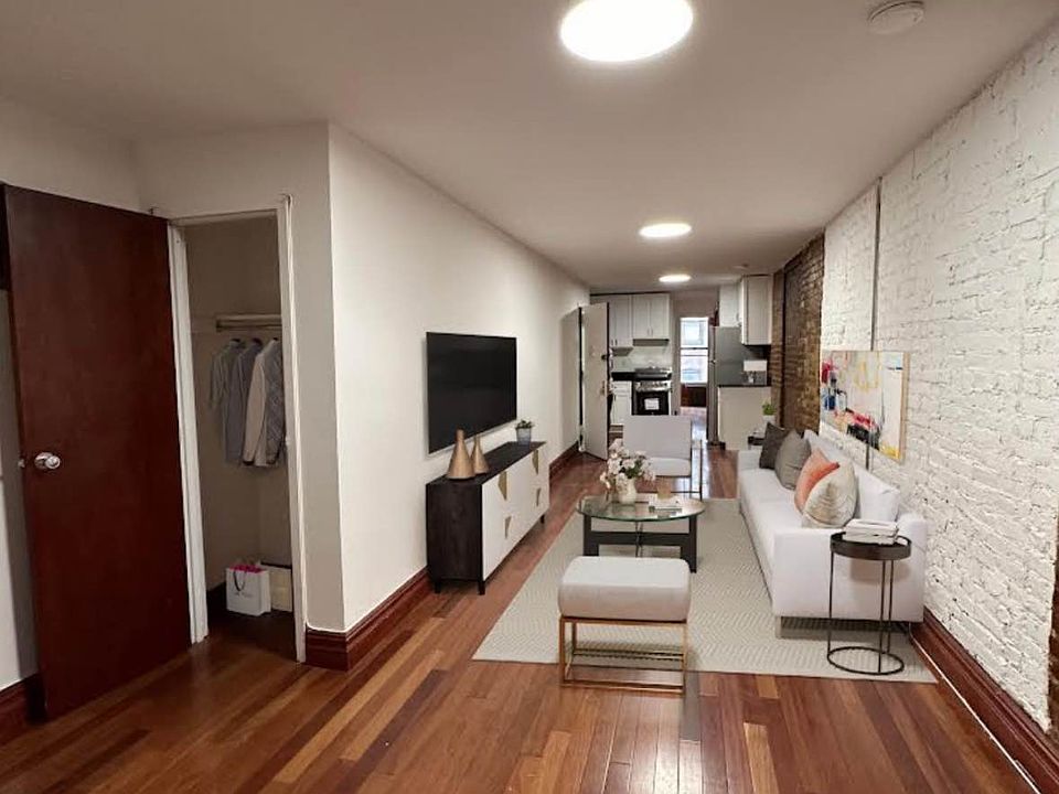 1st image of 114 E 4th St APT 1