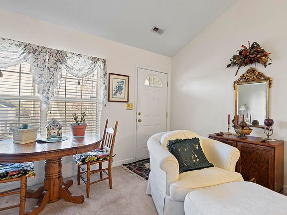2nd image of 202 Southcreek Dr