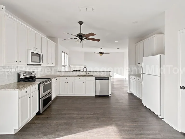 12620 Summerwood Dr — Photo 11