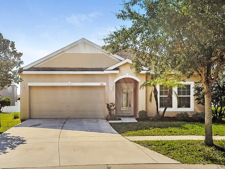 915 Parker Den Dr — Photo 1