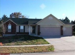 150 Quail Creek Dr, Wright City, MO 63390