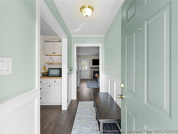 5th image of 299 Riverwind Dr