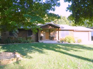 4944 S Crescent Ave, Springfield, MO 65804