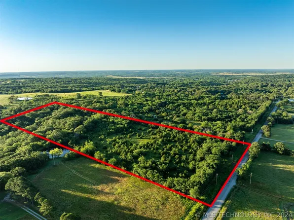 1 Turkey Pen Hollow Rd, Henryetta, OK 74437
