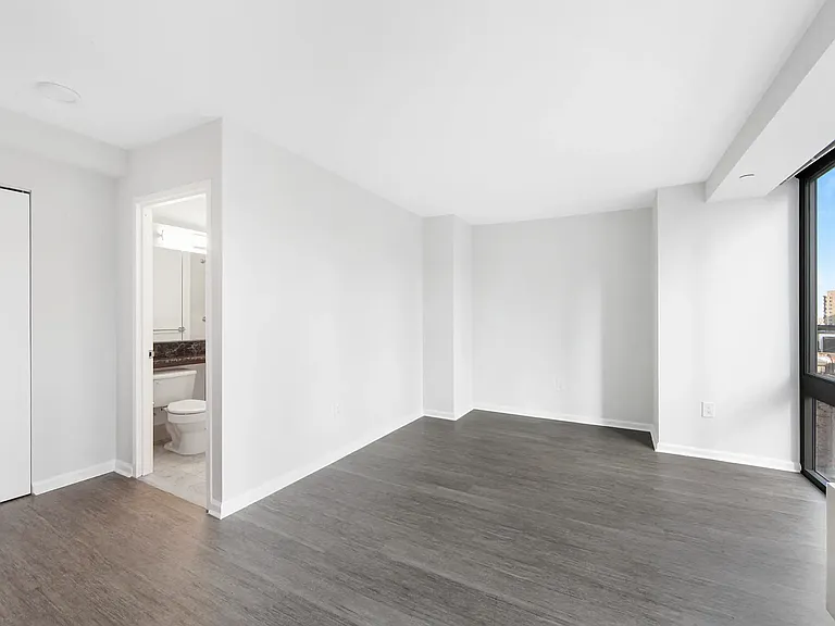 408 E 92nd St #28E — Photo 8