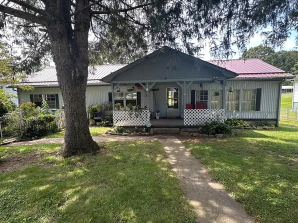 7879 Gatewood Rd, Fayetteville, WV 25840