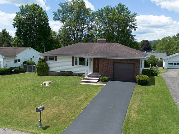 2nd image of 19 Frederick Rd