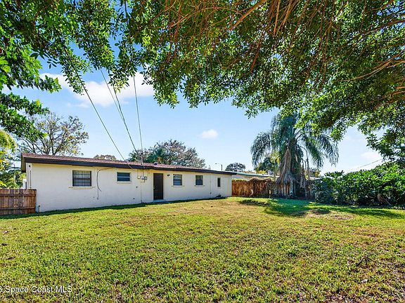 3rd image of 4362 Yorkshire Dr