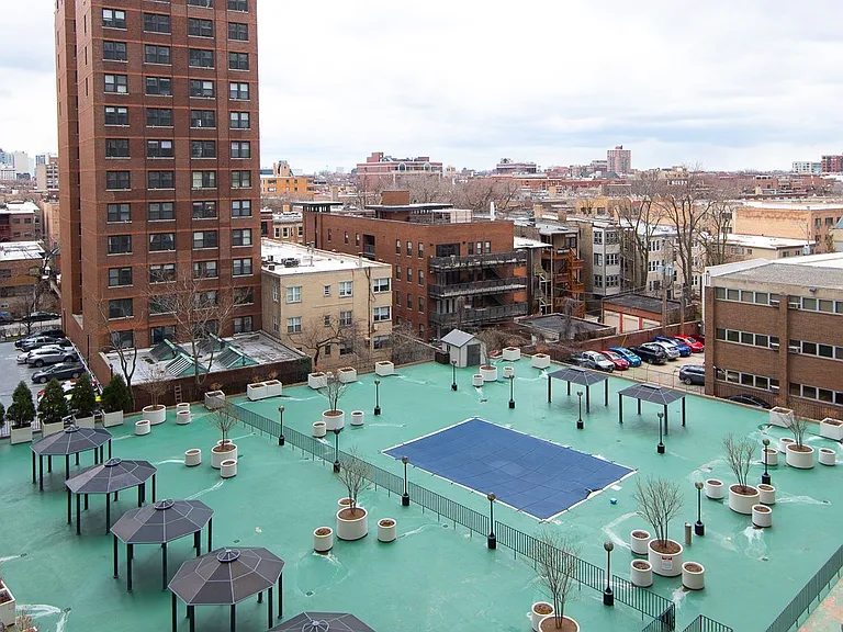 525 W Hawthorne Pl #2103 — Photo 21