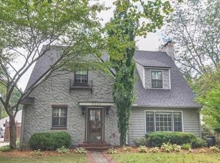 6520 Linden Rd, Kansas City, MO 64113