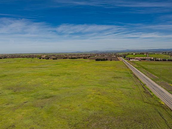 3rd image of 7770 Dillard Rd