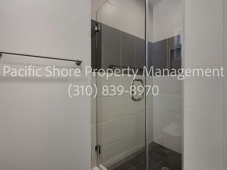 7205 S. La Cienega Apartments — Photo 18