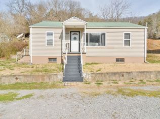 955 Mustang St, Duffield, VA 24244