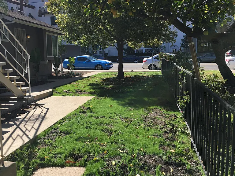 View to the street coming from the parking