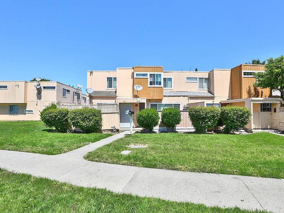 1st image of 2185 Luz Ave